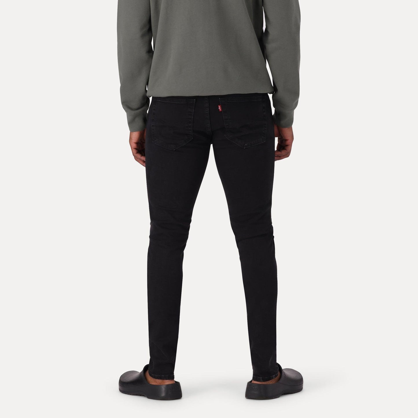 SKINNY TAPER FIT JEANS - BLACK