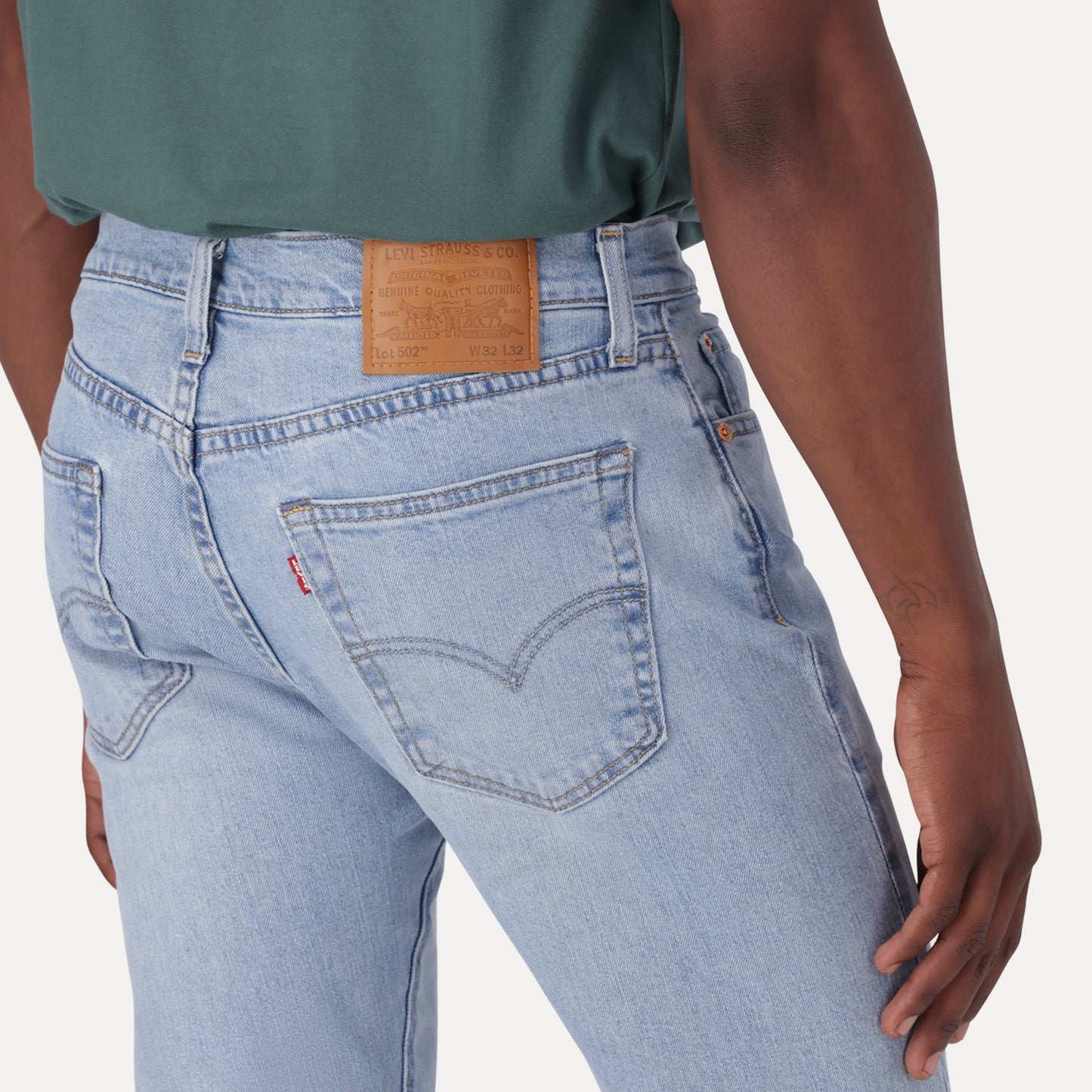 LEVI'S® MEN'S 502™ TAPER JEANS - LIGHT WASH
