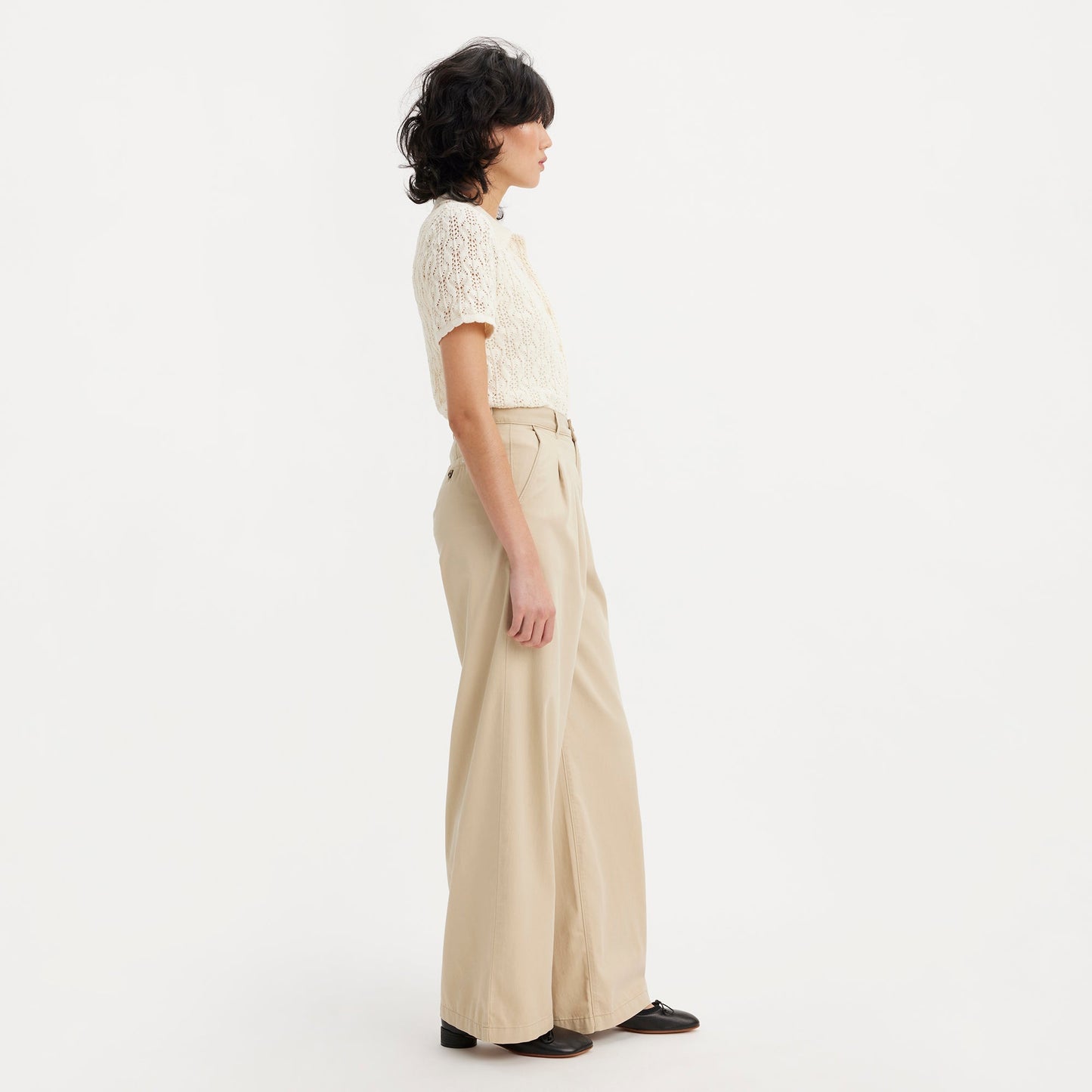 LEVI'S® WOMEN'S PLEATED WIDE-LEG TROUSERS - TAN