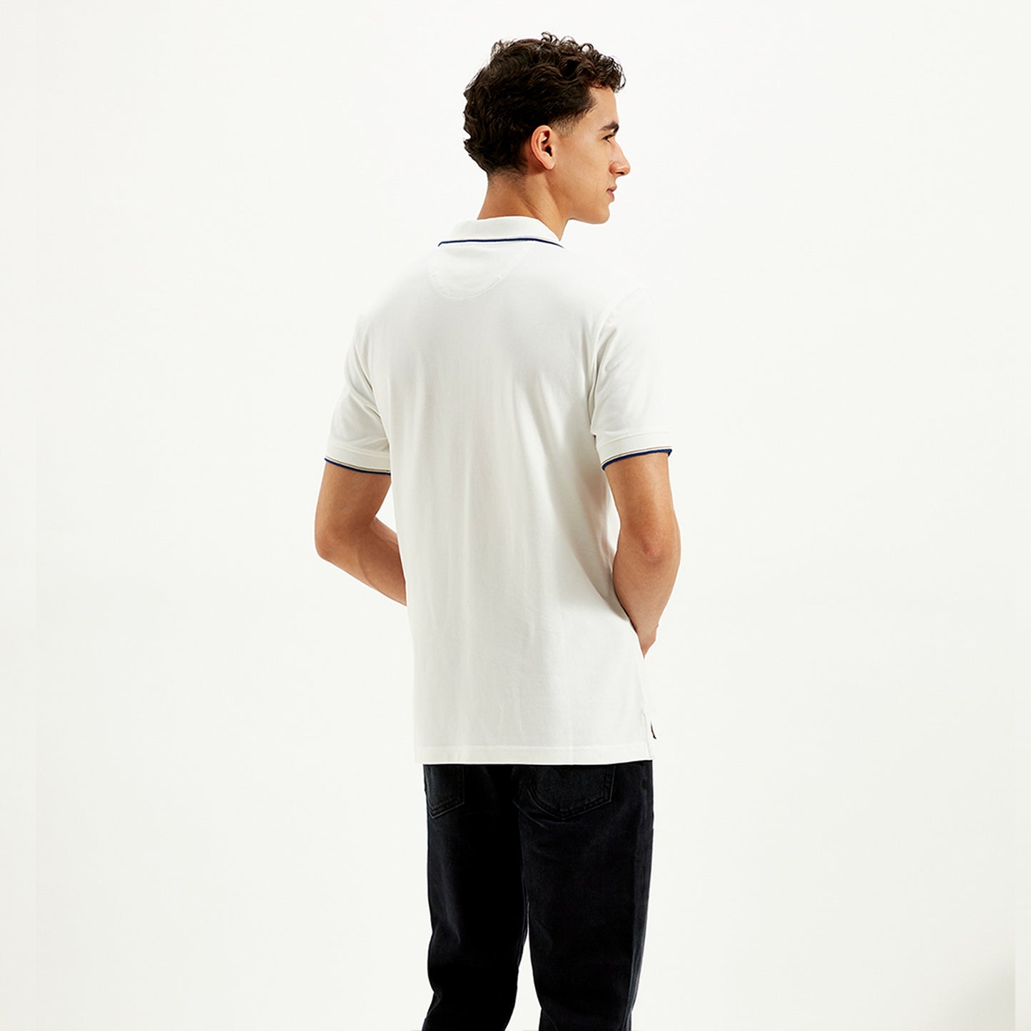 LEVI’S® MEN'S SOLID SLIM FIT POLO T-SHIRT - WHITE