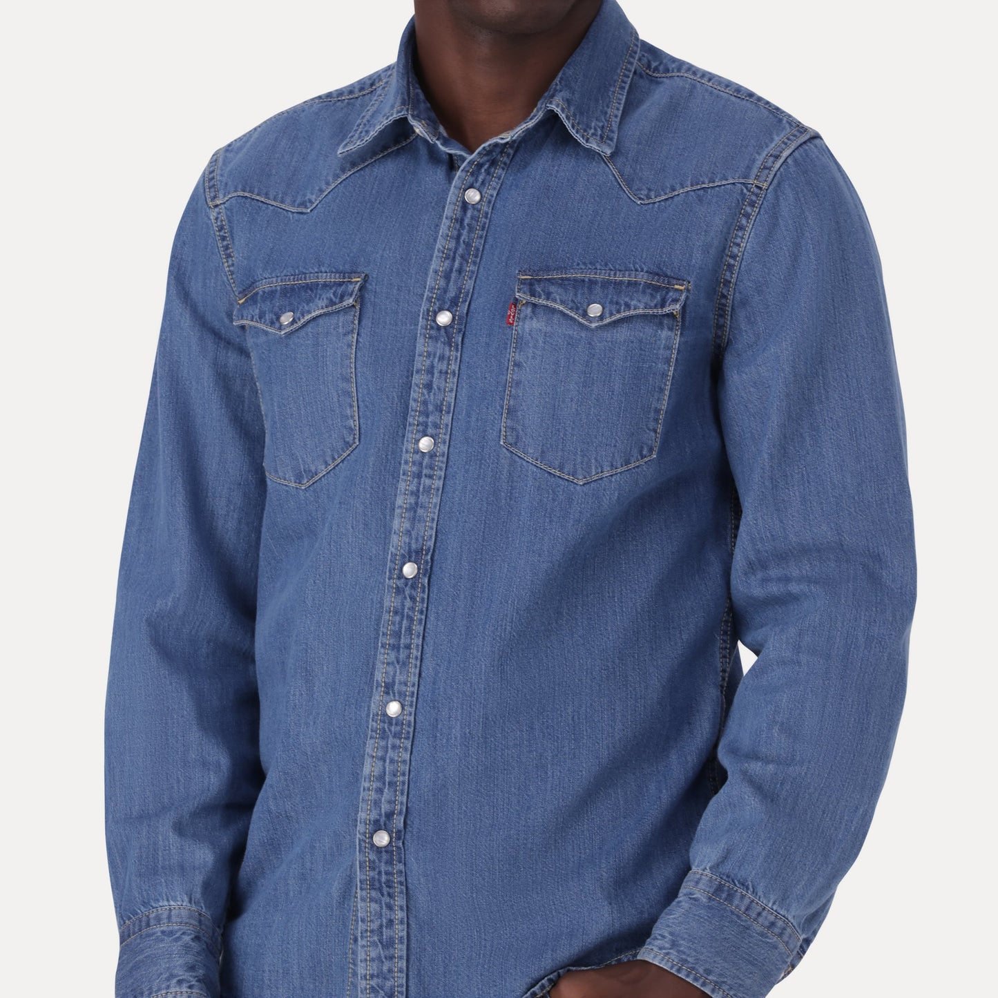 LEVI'S® MEN'S CLASSIC STANDARD FIT WESTERN SHIRT - DARK INDIGO - WORN IN