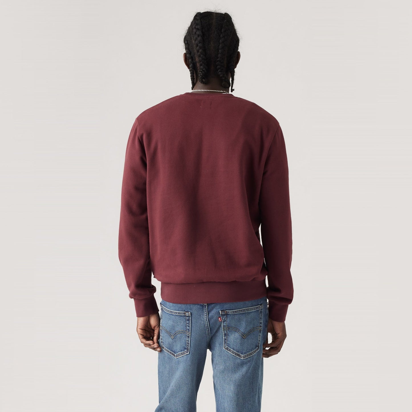 LEVI'S® MEN'S STANDARD FIT GRAPHIC CREWNECK SWEATSHIRT - RED