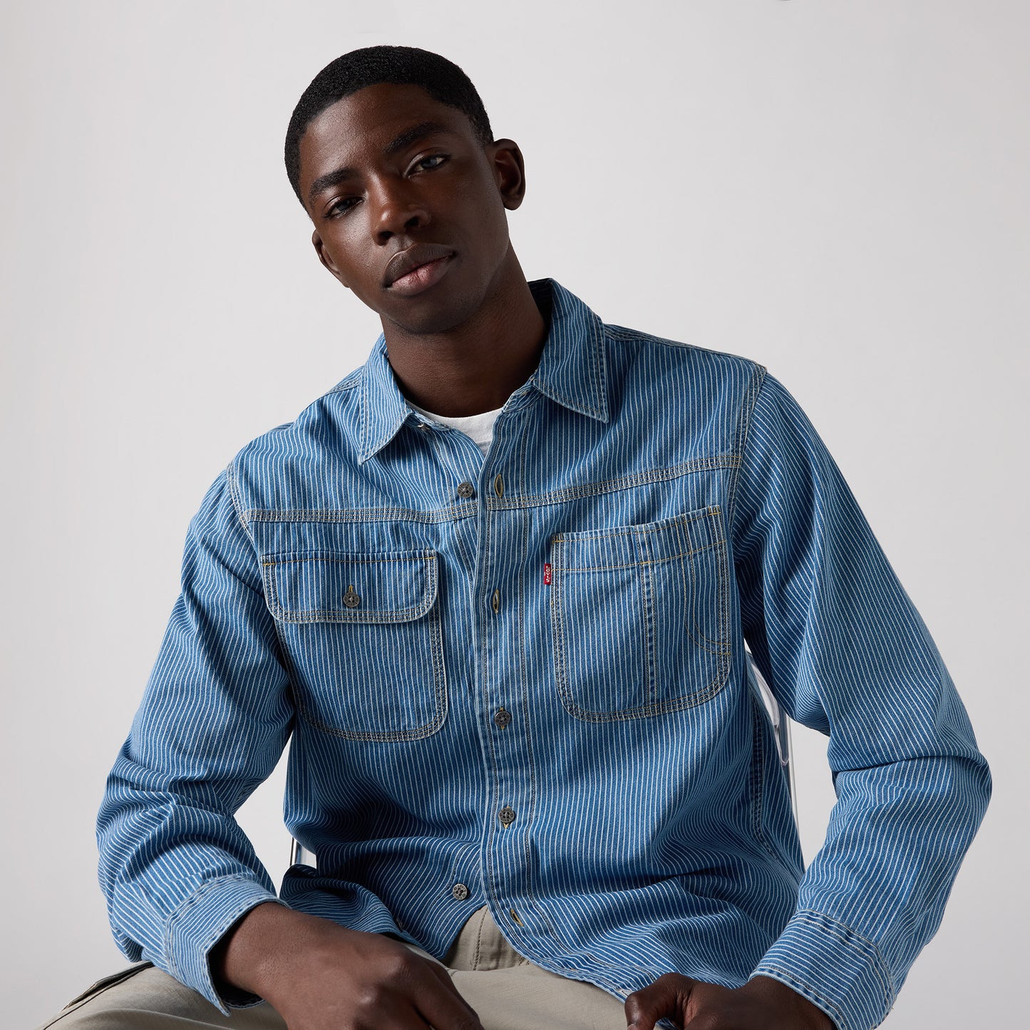 LEVI’S® MEN’S SHORT-SLEEVE AUBURN WORKER SHIRT - MED INDIGO - FLAT FINISH