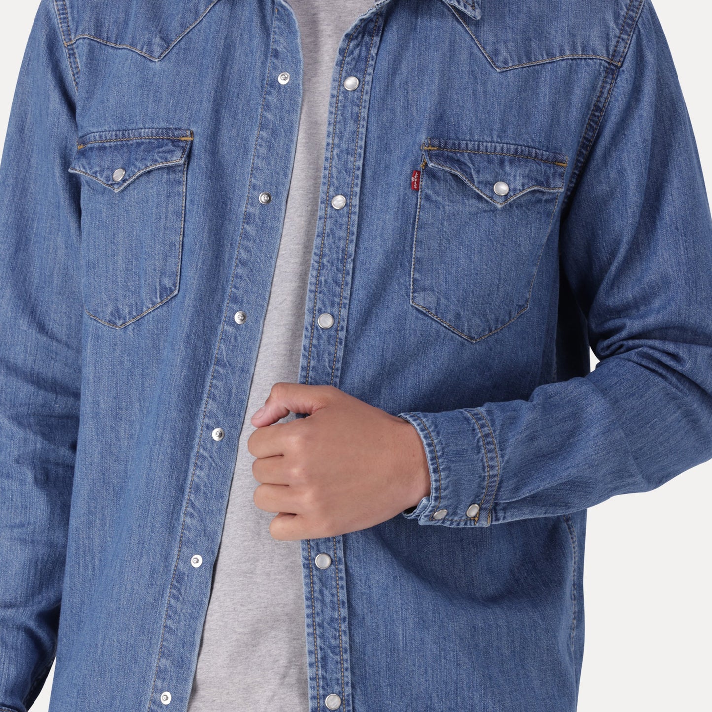 LEVI'S® MEN'S CLASSIC STANDARD FIT WESTERN SHIRT - DARK INDIGO - WORN IN
