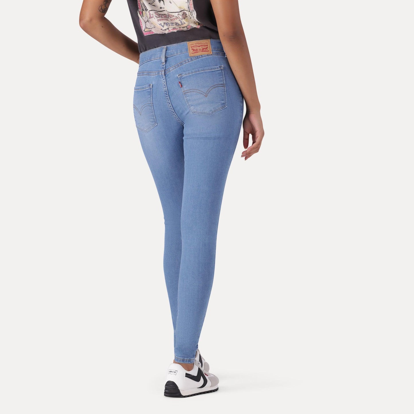 710 MID-RISE SUPER SKINNY JEANS - MED INDIGO - WORN IN