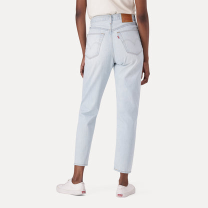 LEVI’S® WOMEN’S 501® ORIGINAL LIGHTWEIGHT CROPPED JEANS - LIGHT INDIGO - WORN IN
