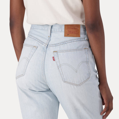 LEVI’S® WOMEN’S 501® ORIGINAL LIGHTWEIGHT CROPPED JEANS - LIGHT INDIGO - WORN IN