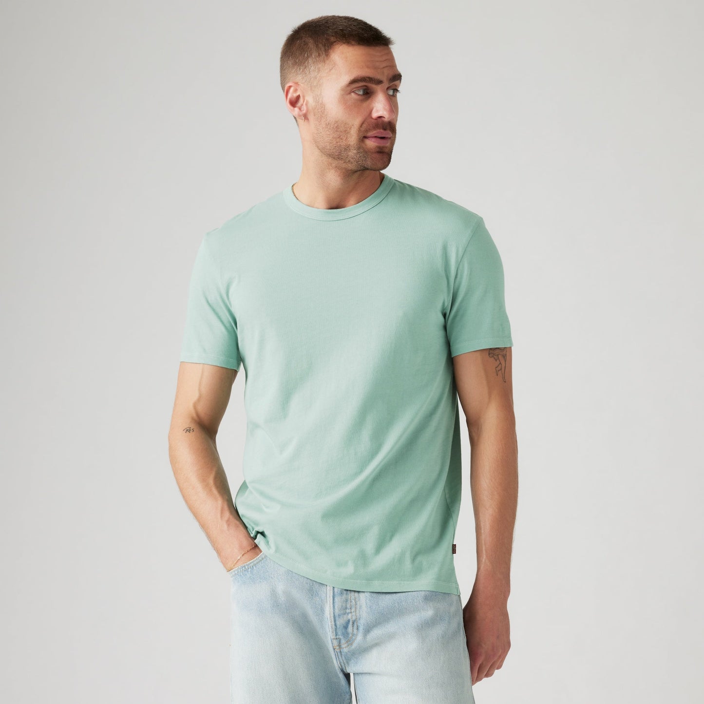 LEVI'S® MEN'S PREMIUM SLIM FIT T-SHIRT - BLUE