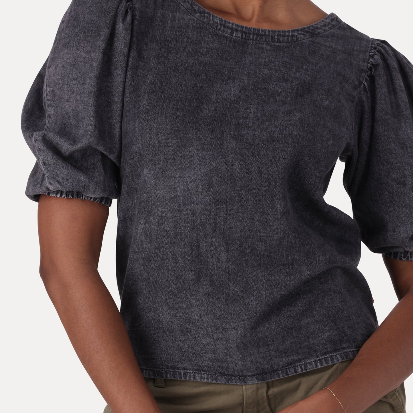 LEVI'S®  WOMEN'S ROUND NECK TOP - CHARCOAL GREY