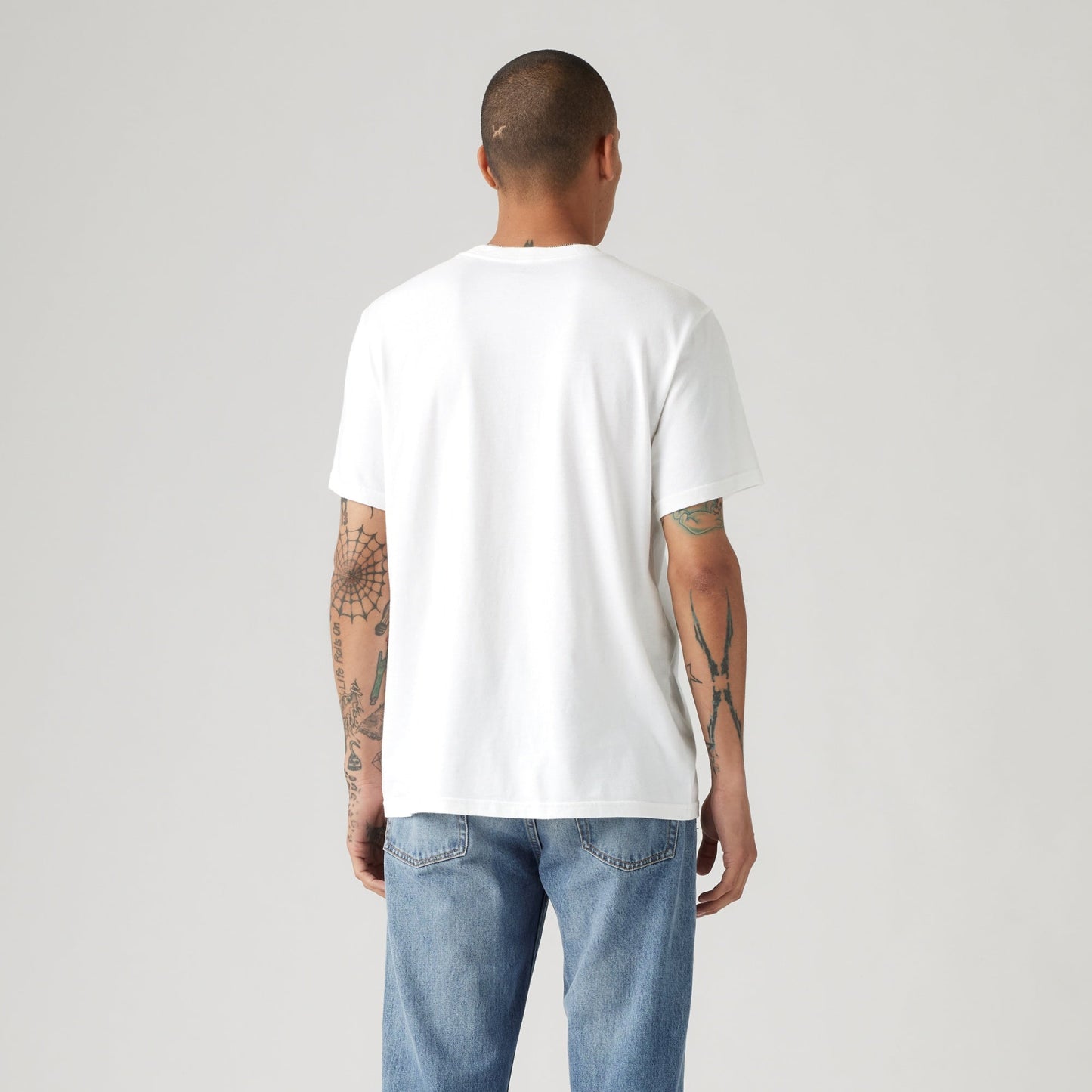 LEVI'S® MEN'S RELAXED FIT SHORT-SLEEVE GRAPHIC T-SHIRT - WHITE