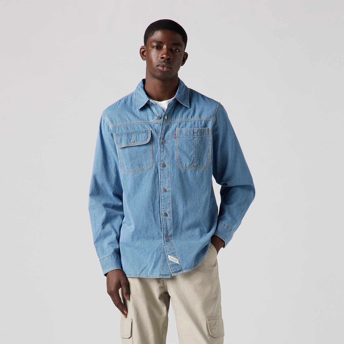LEVI’S® MEN’S SHORT-SLEEVE AUBURN WORKER SHIRT - MED INDIGO - FLAT FINISH