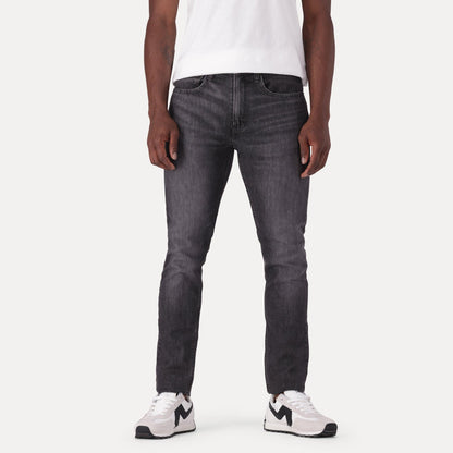 SKINNY TAPER FIT JEANS - BLACK