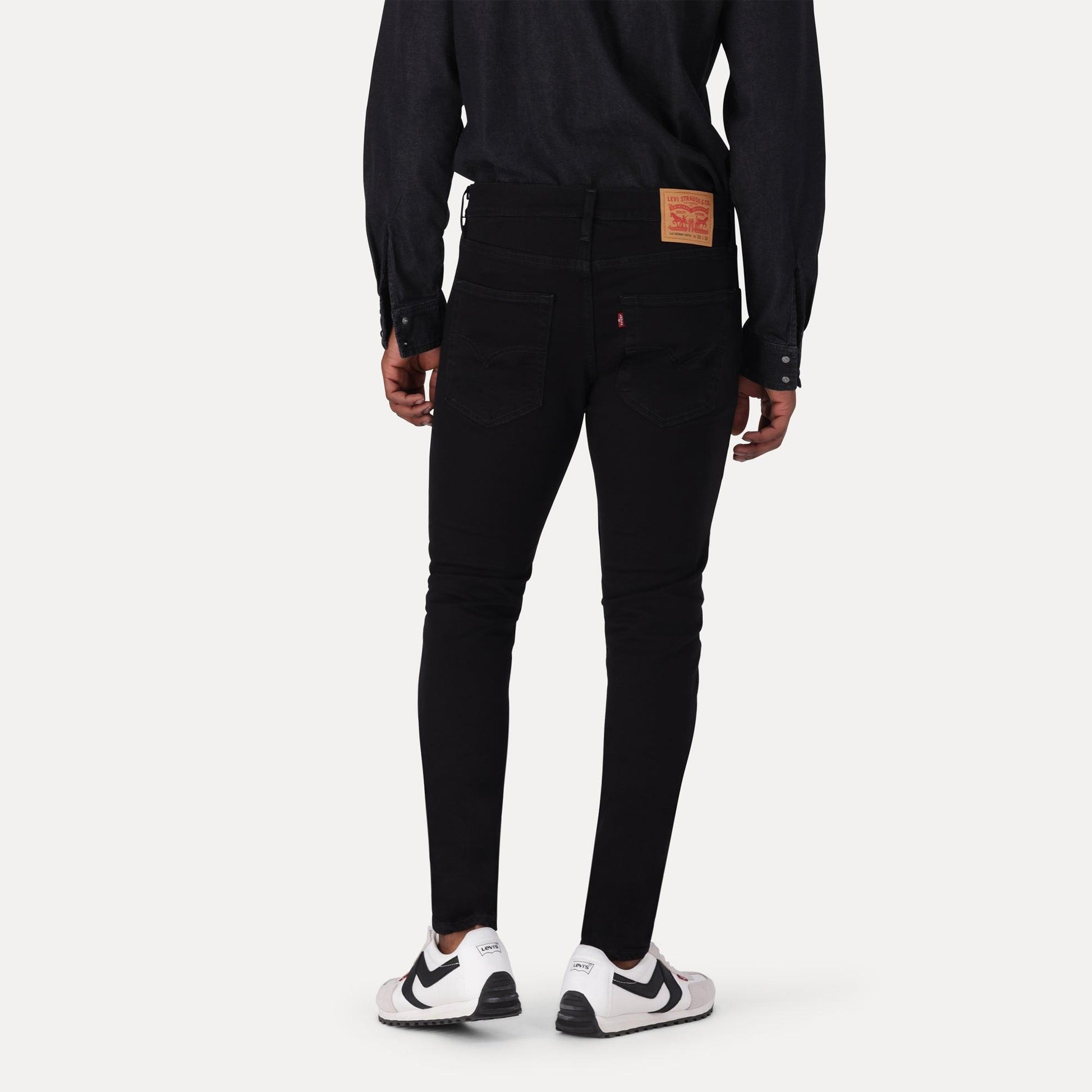 SKINNY TAPER FIT JEANS - BLACK